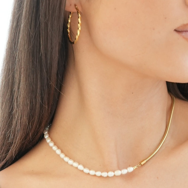 Rounded Snake Chain Pearl Necklace - Gold