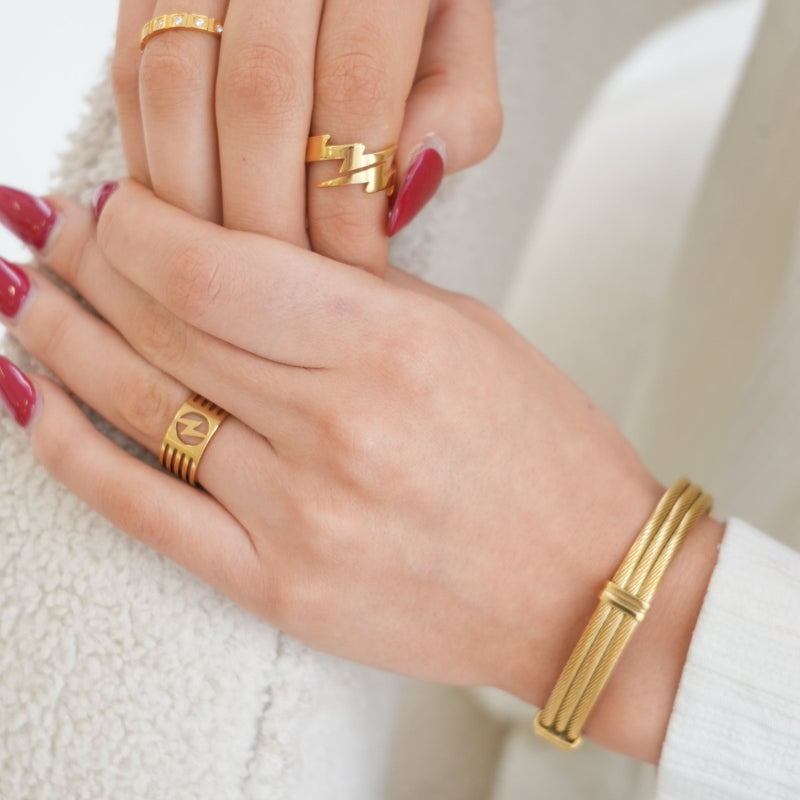 Bolt Cut-Out Ring - Gold