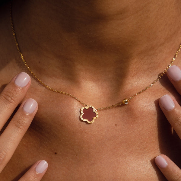Clover Pendant Necklace - Gold/Red