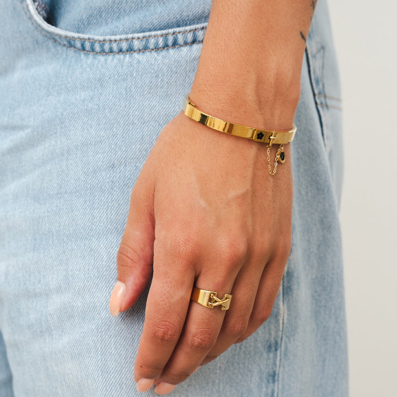 Flower Lock Charm Pendant Bangle Bracelet - Gold