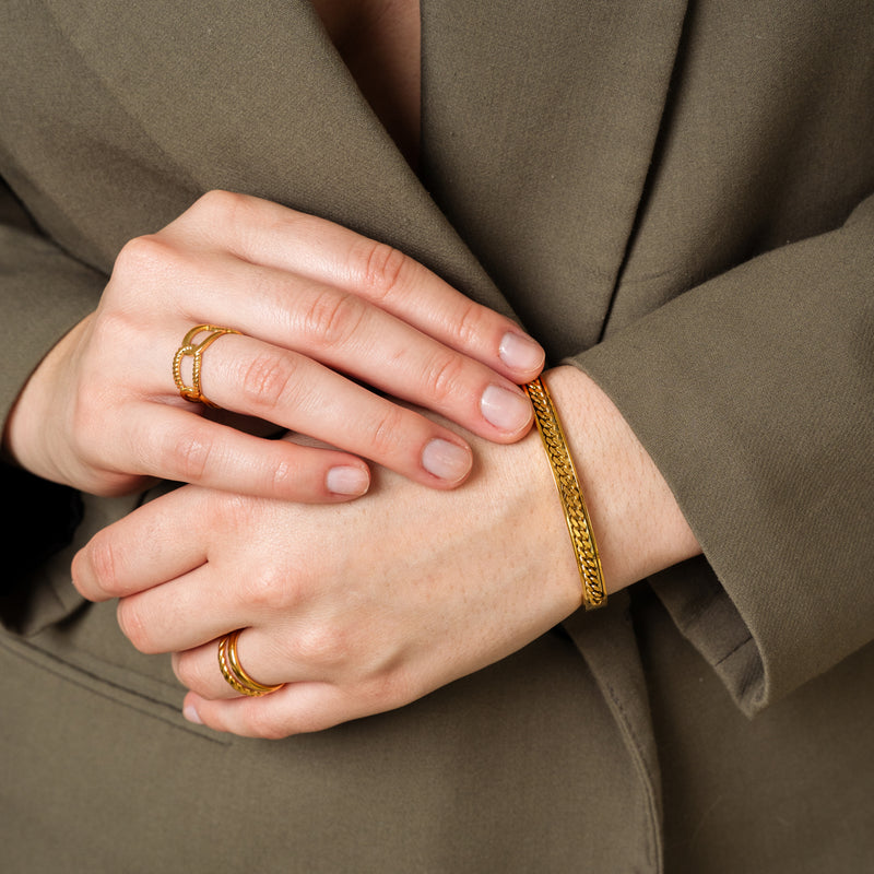 Curb Chain Bangle Bracelet  - Gold