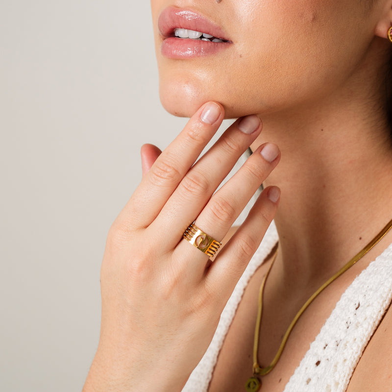 Bolt Cut-Out Ring - Gold