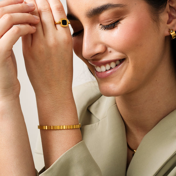 Neve Bangle - Gold