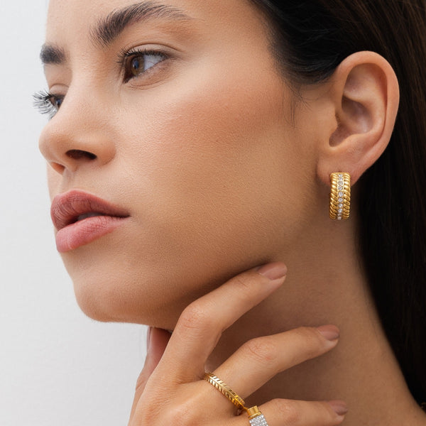 Curb Chain Stone Earrings - Gold