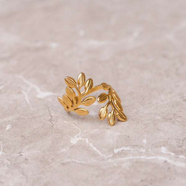 Olive Twist Adjustable Ring - Gold