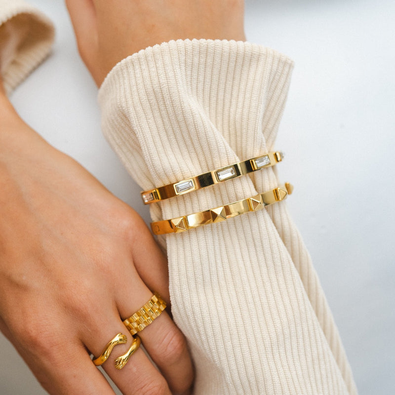 Stud Bracelet – Gold