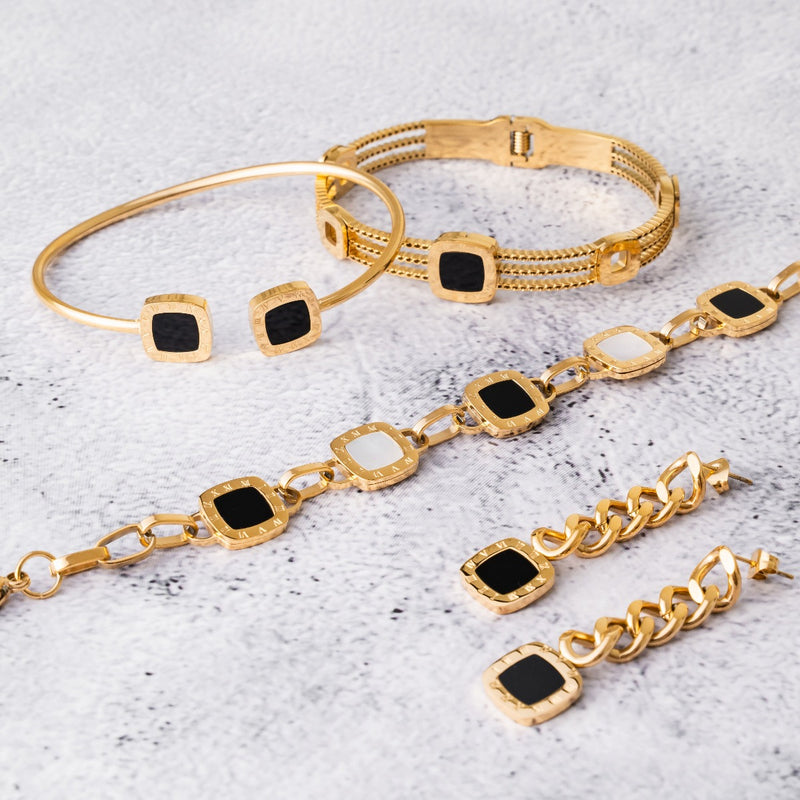 Squared Onyx Gears Bracelet - Gold